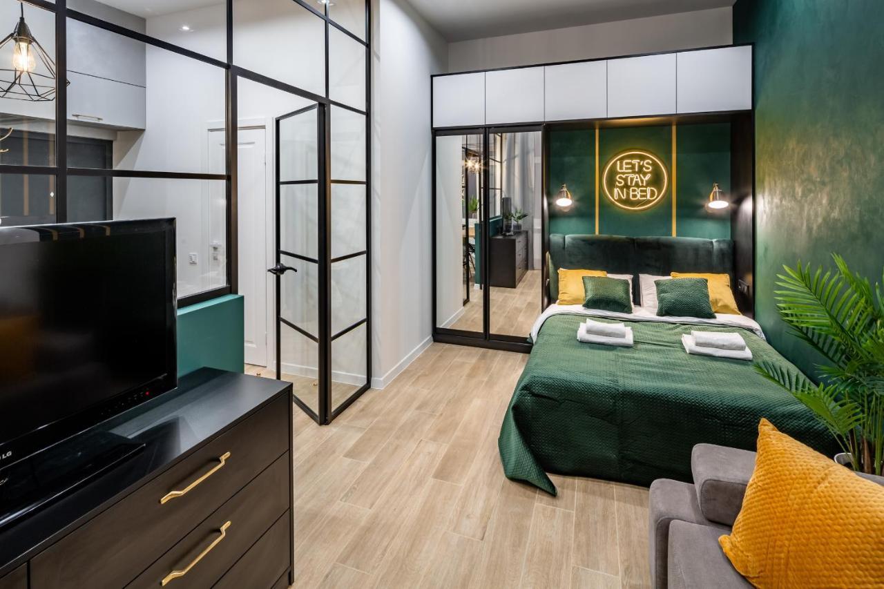 Emerald Lux Apartment. Livein利沃夫 外观 照片